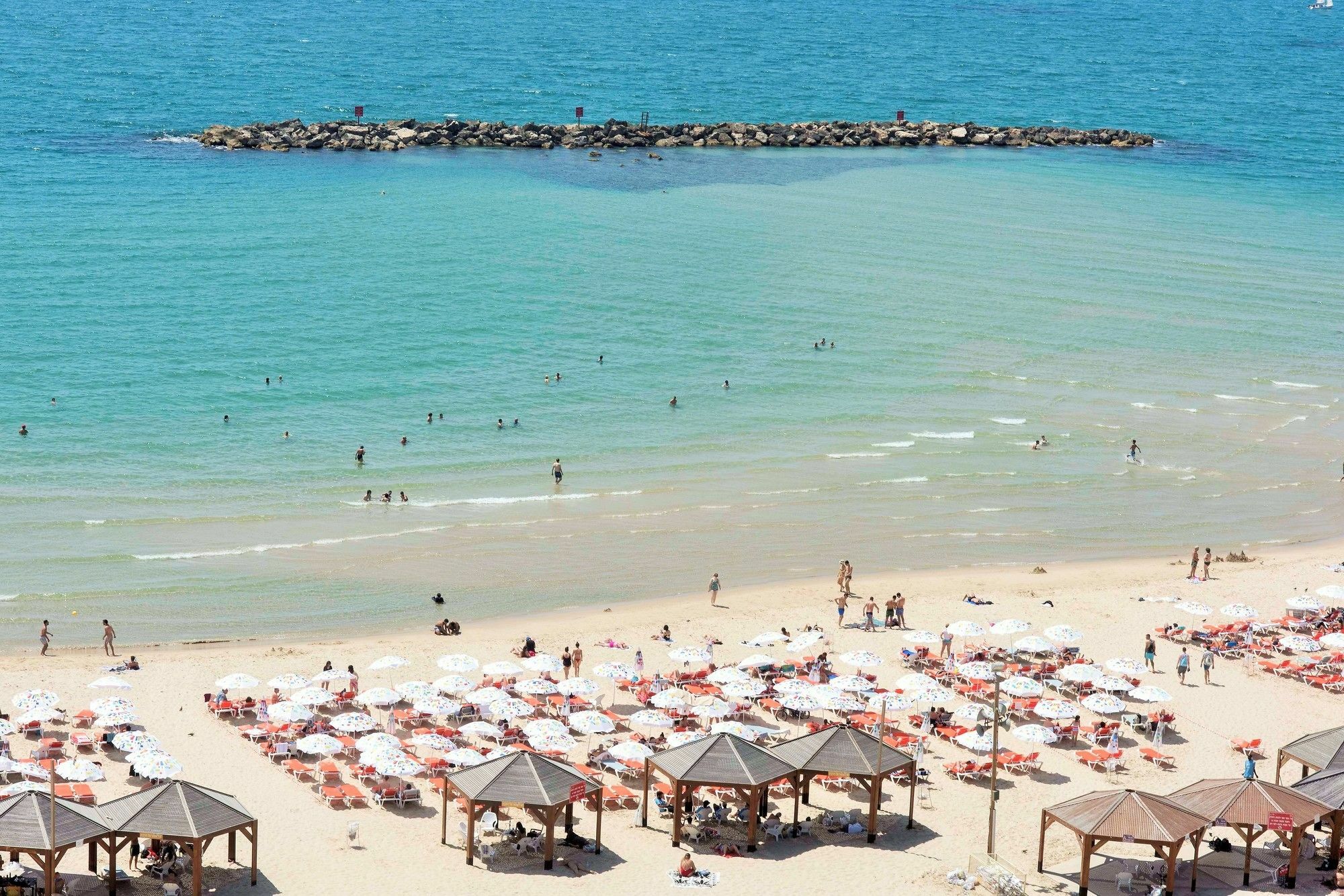 Excellent Beachfront Apt W/ Pool Access By Sea N' Rent Тель-Авив Экстерьер фото